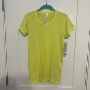 Lululemon Swiftly Tech Short Sleeve 2.0